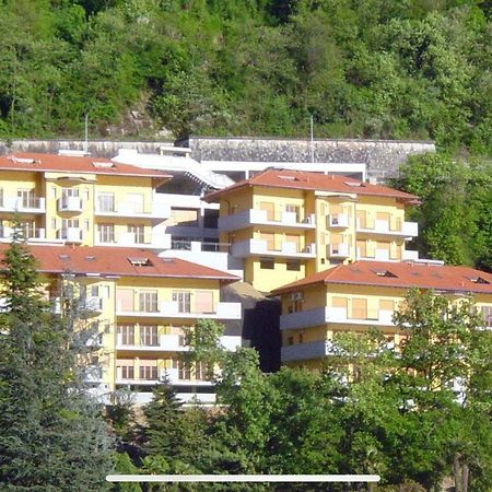Appartamento Con Bellissima Vista Campione d'Italia Bagian luar foto